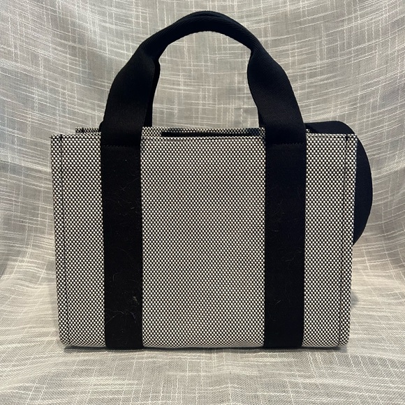 Lululemon Athletica Black and White Tote Bag - Picture 4 of 7